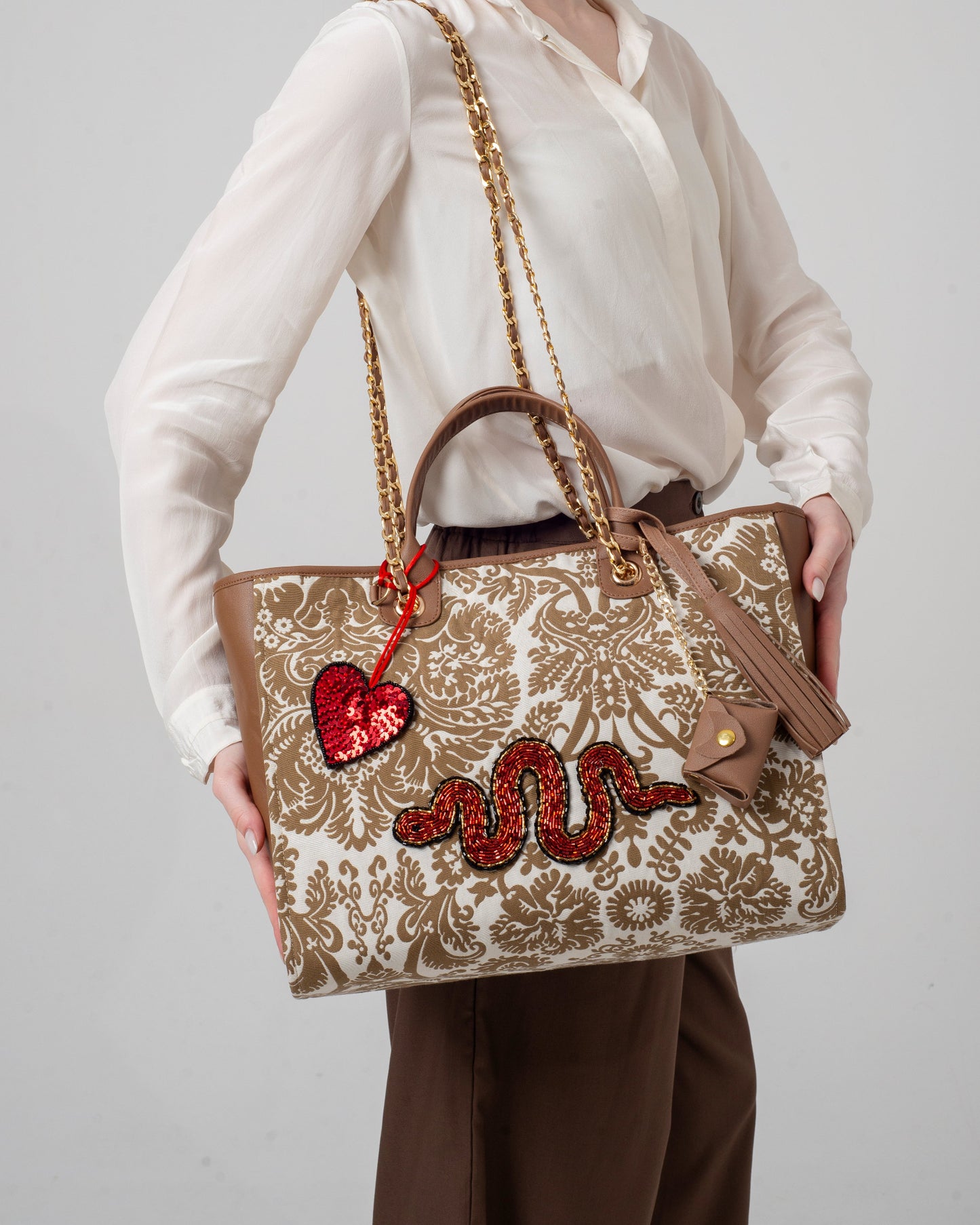 Embroidered Cobra tote bag