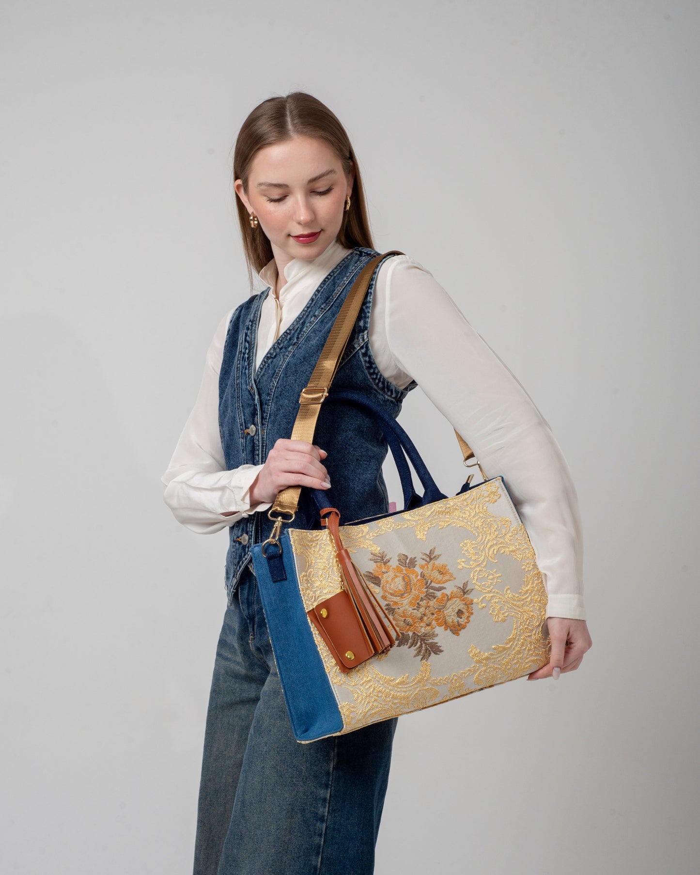 Dupont tote bag