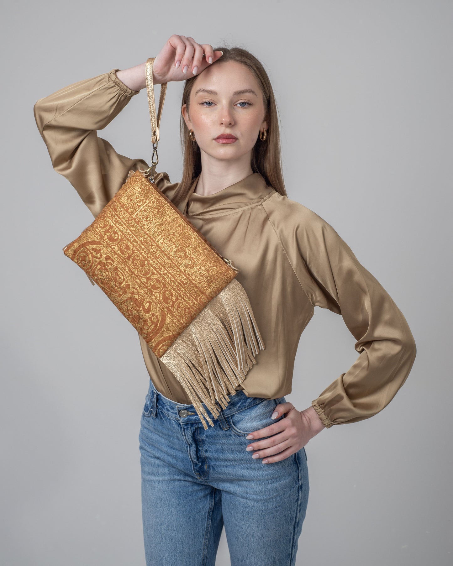 Rokaia gold clutch