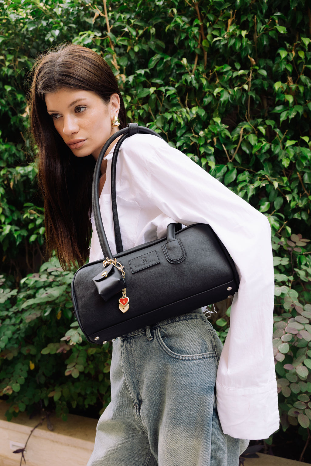 Barrel shoulder bag