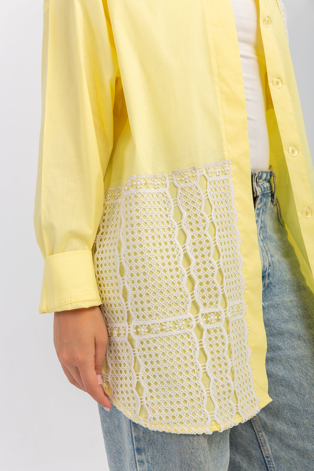 Poplin & Guipure Lace Freesize Shirt