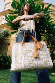 Load image into Gallery viewer, Kashan beige tote bag