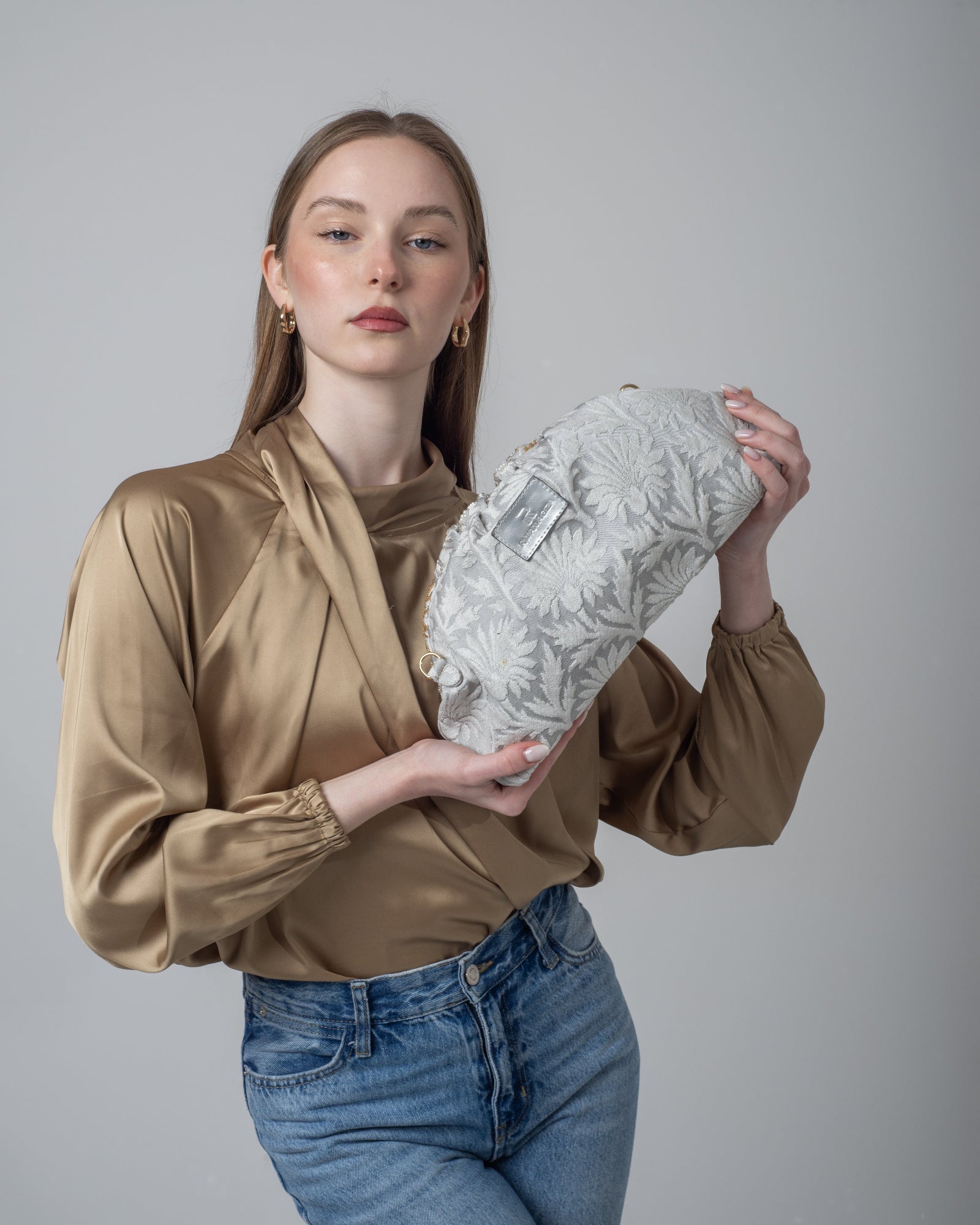 Dollas silver x ivory clutch