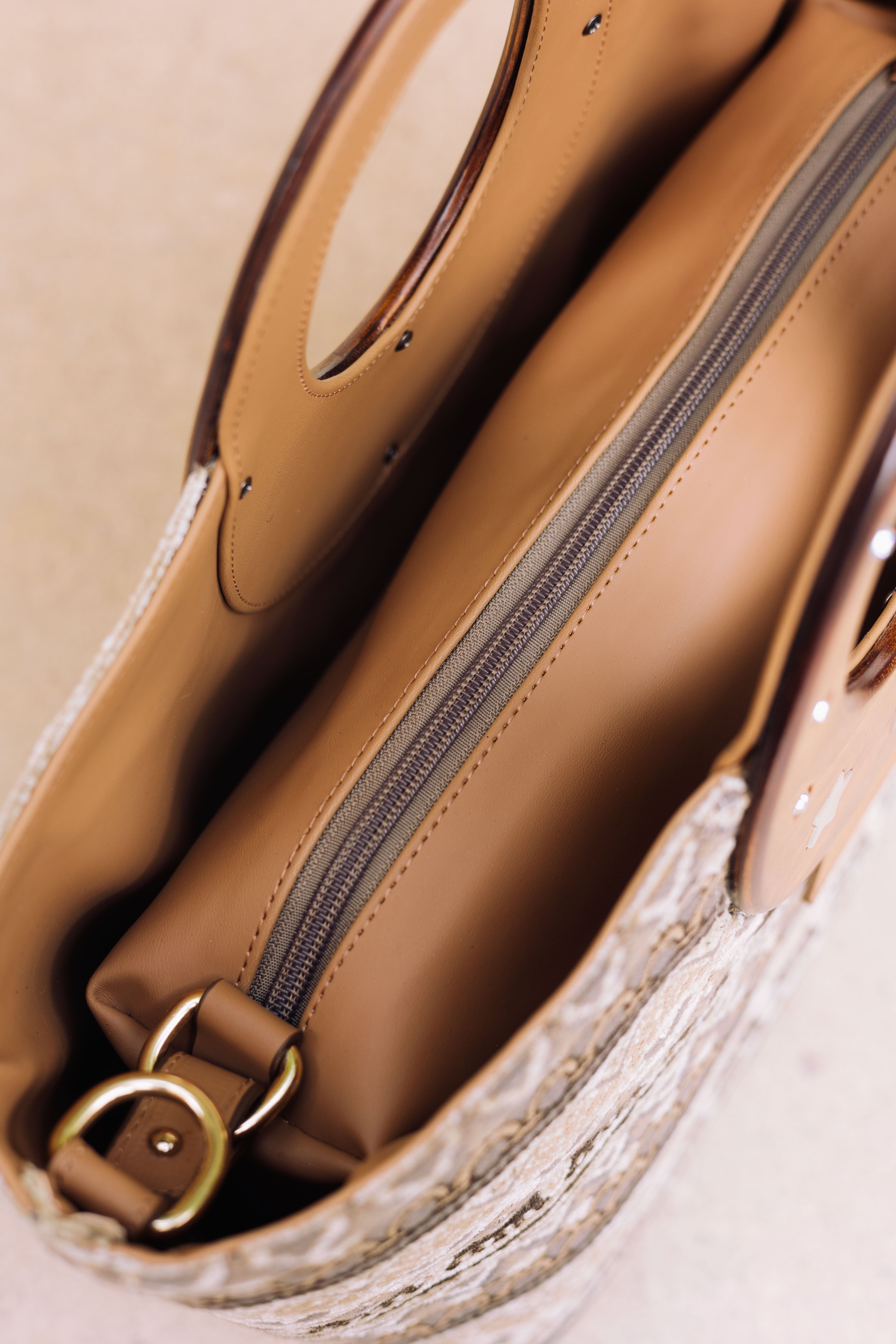 Wooden Handle Tote Beige Edition